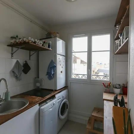 Bright With Balcony Appartement